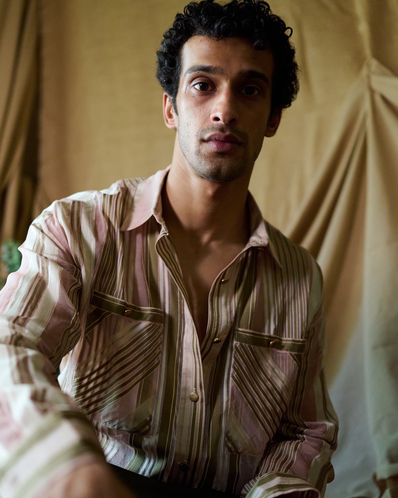 Serafin Andrzejak - Przezroczysta koszula w paski